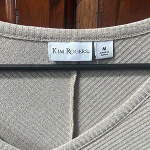 Kim Rogers V neck tunic top with lace detail. Good condition